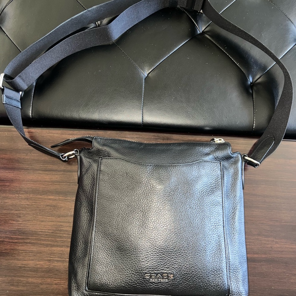 Coach Black Pebbled Leather Crossbody Bag Minimalist Classic